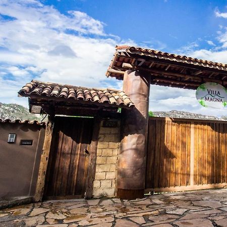 Pousada Villa Magna - Chale Familia Диамантина Екстериор снимка